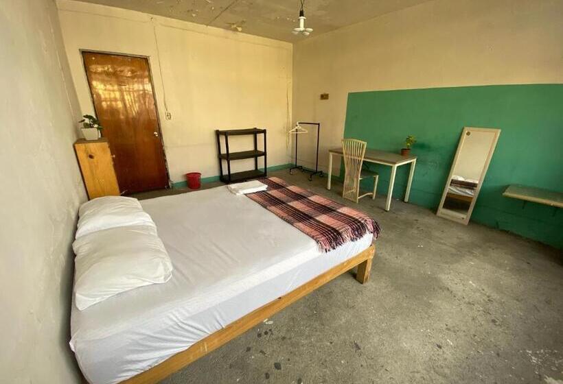 스탠다드 룸 공동 욕실, Casita Hostel