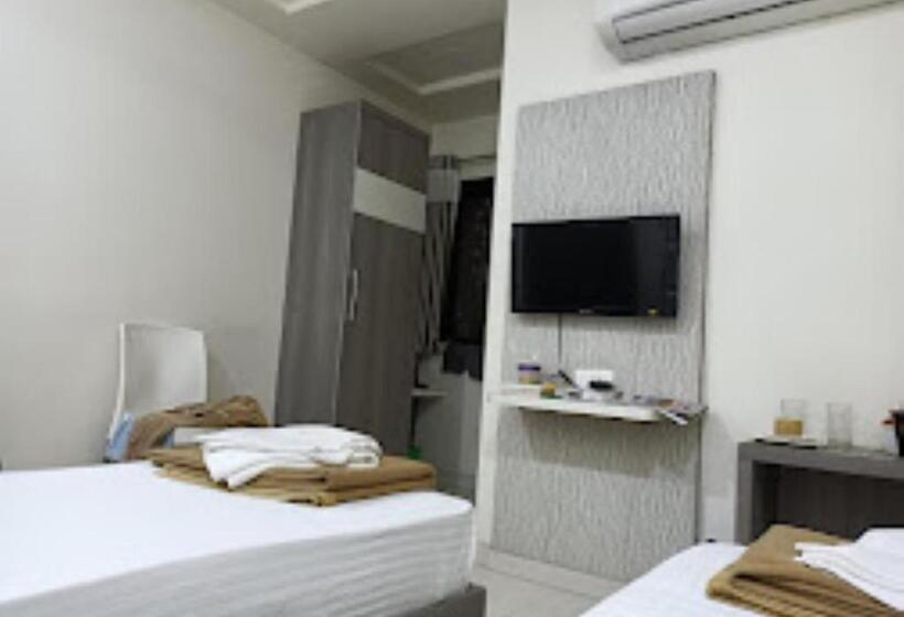 Номер Deluxe, Lotus Chandrapur