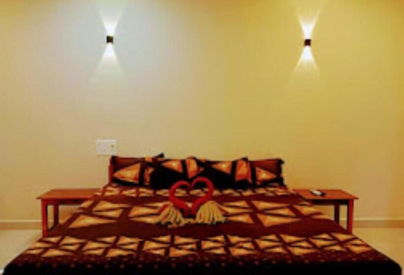 デラックスルーム, Rehoboth Resort, Malvan