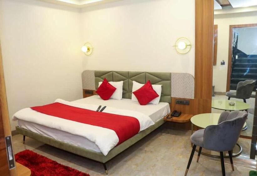Номер Deluxe, Satpura Inn