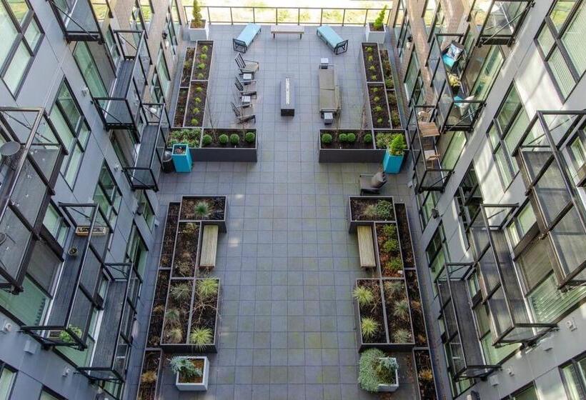 2 Yatak Odalı Daire, Spacioustwo Bdrm2bathrmlaundrygympaid Parking