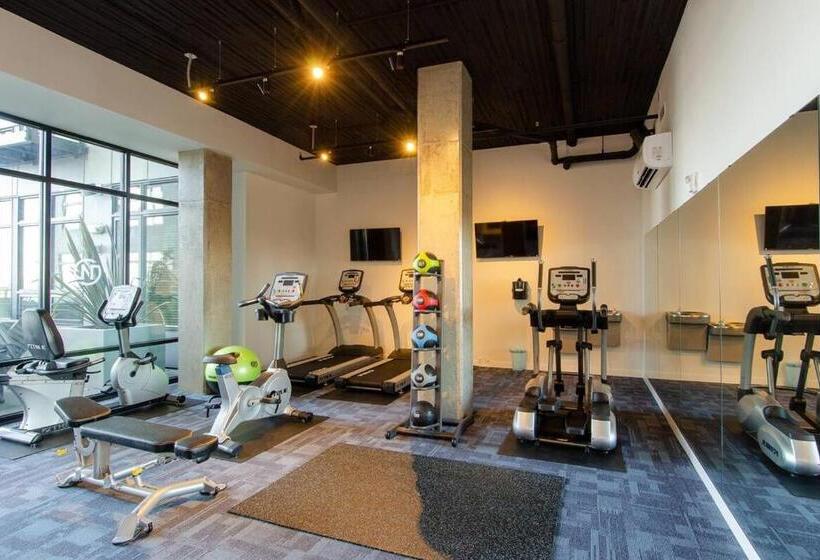 2 Yatak Odalı Daire, Spacioustwo Bdrm2bathrmlaundrygympaid Parking