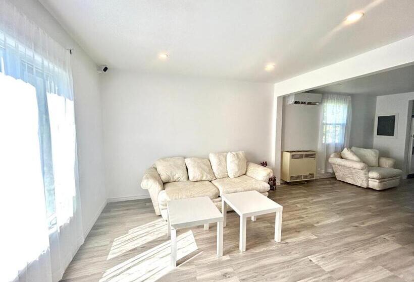 اتاق اکونومی, Aubin Paradise Housing