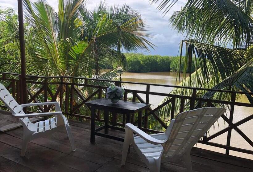 Номер Стандарт Вид на Озеро, Opera Beach Inn
