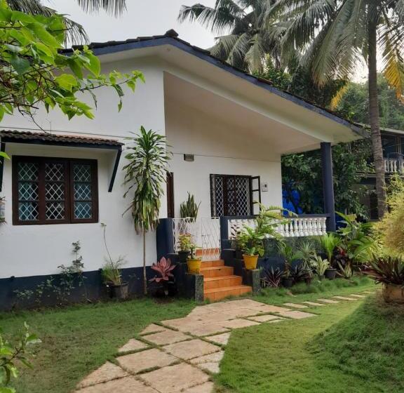 Апартаменты 1 Спальня Вид на Сад, Atharva Holiday Homes