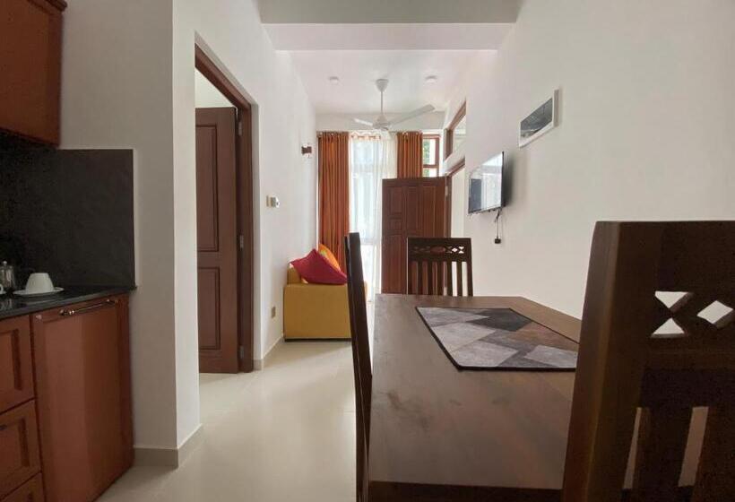 Номер Стандарт с Балконом, Aurelia Inn