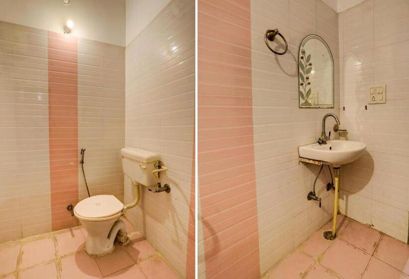 Трехместный Номер Классика, Oyo Flagship Hotel Vasundhara Heights