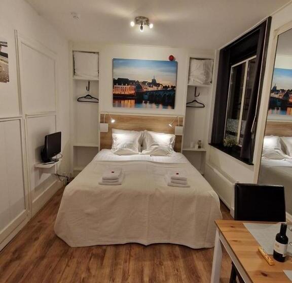 Apartament cu 1 dormitor parter, Klooster Mariadal Maastricht   Borgharen