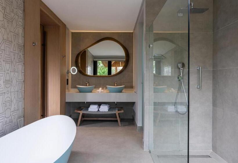 Люкс Премиум, Radisson Safari Hotel Hoedspruit