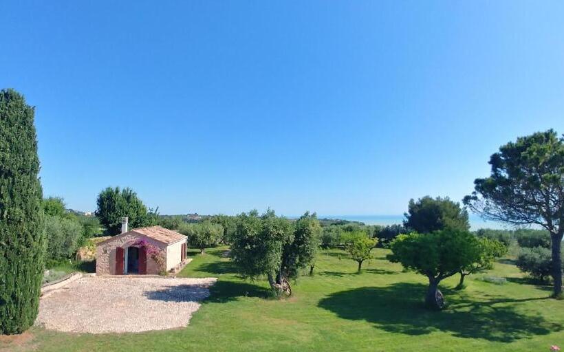Студия Стандарт Вид на Море, Agriturismo Mondomini