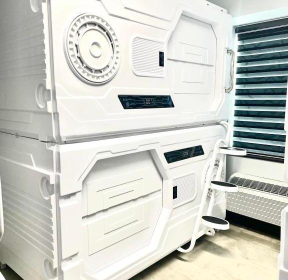 Семейный Номер, Galactic Star Wars Getaway Sleep Pods For Eight