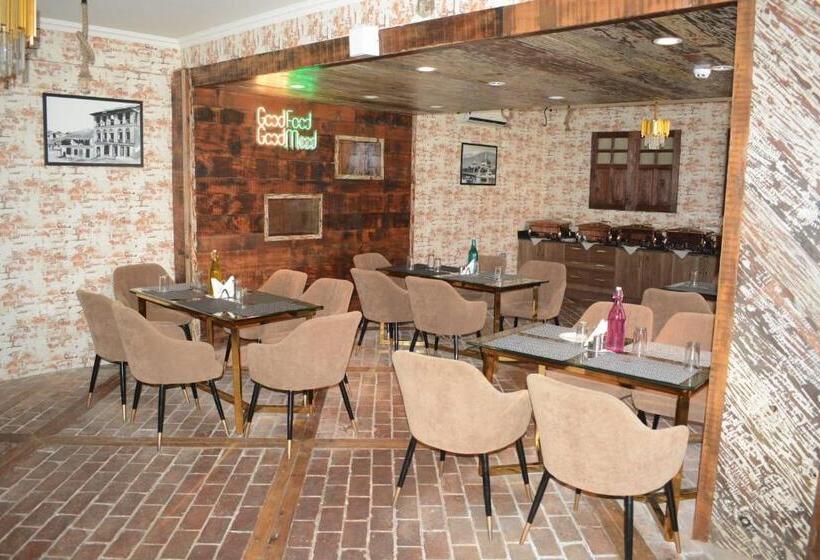Номер Deluxe, Green Rooms, Vintage Luxury Near Dal Lake