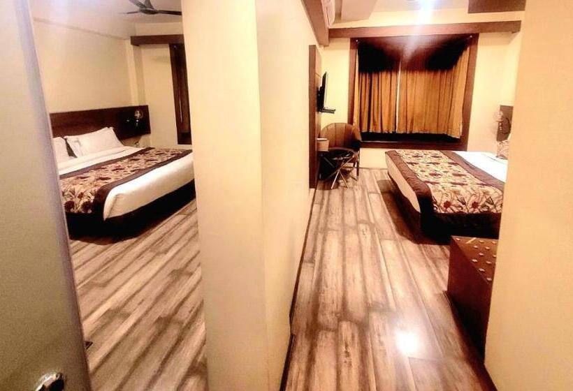 Семейный Номер, Green Rooms, Vintage Luxury Near Dal Lake