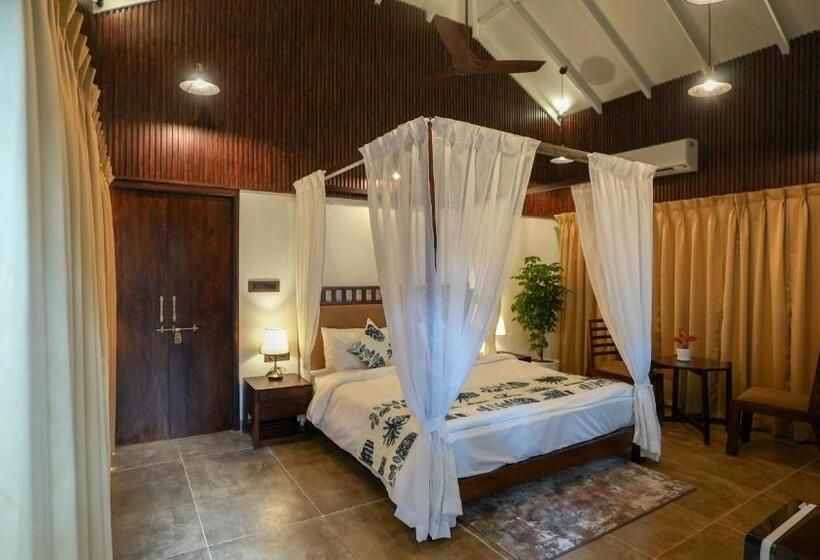 配有游泳池的小型套房, Swimup   Suites With Private Pool , Vagator