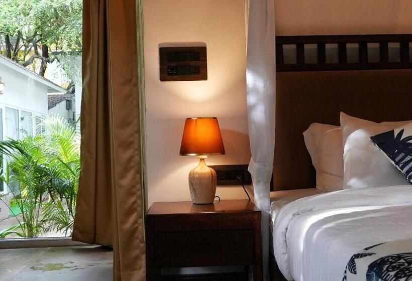 小型套房带泳池景, Swimup   Suites With Private Pool , Vagator