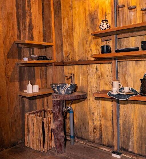 Номер Стандарт Вид на Озеро, Aparthotel Ayahuaska For Solo Travelers
