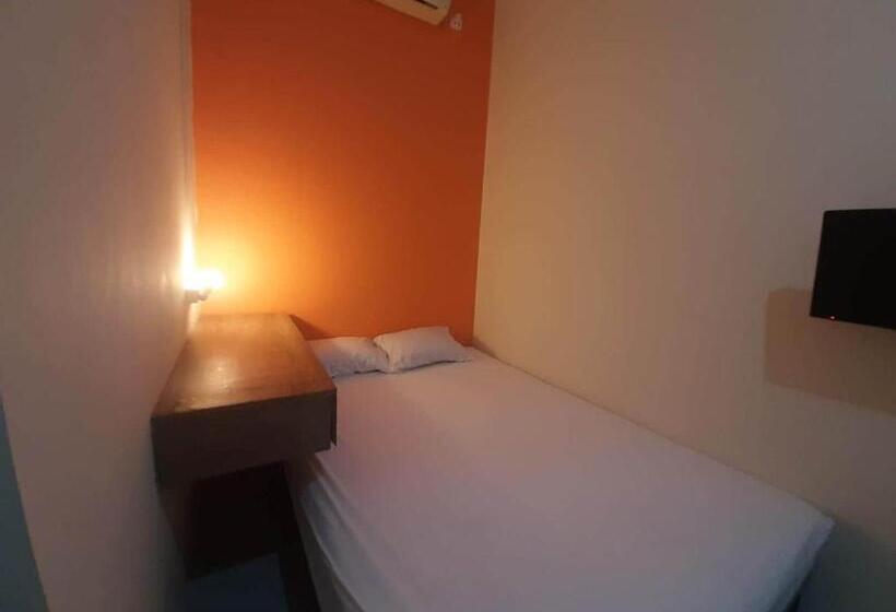 Номер Стандарт, Oyo 93274 Oren Home Bekasi