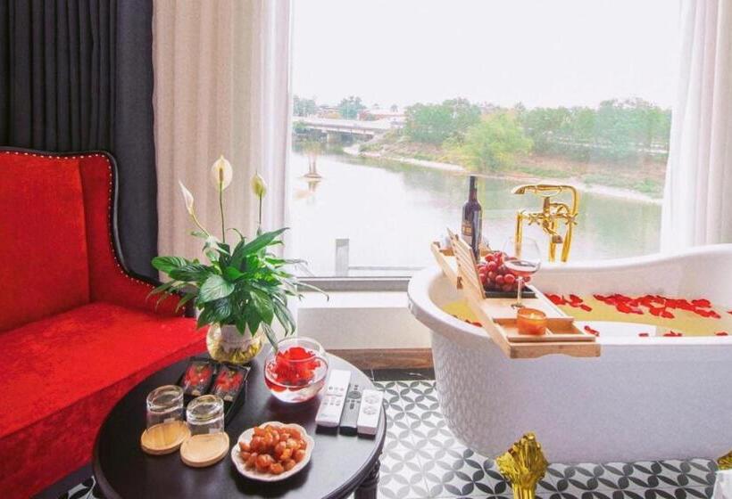 اتاق سوپریور, Lake Hotel Sóc Sơn