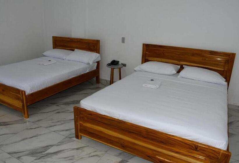 Standardrum, Hostal Amelia De La Rosa