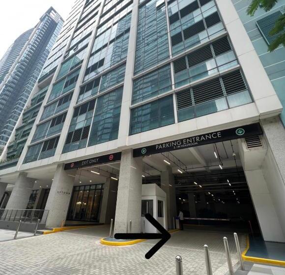 Люкс, La Palazzo   Across Uptown Mall & Grand Hyatt Bgc