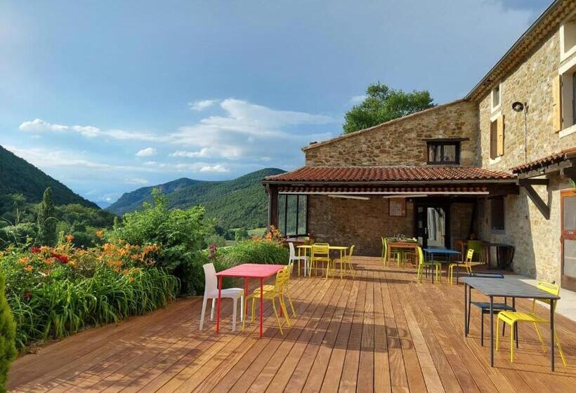 Номер Стандарт с Террасой, Auberge De Miélandre