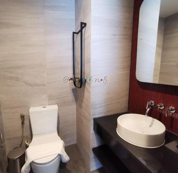 Номер Deluxe Вид на Море Боковой, Edge Central Pattaya Seaview By Jjj