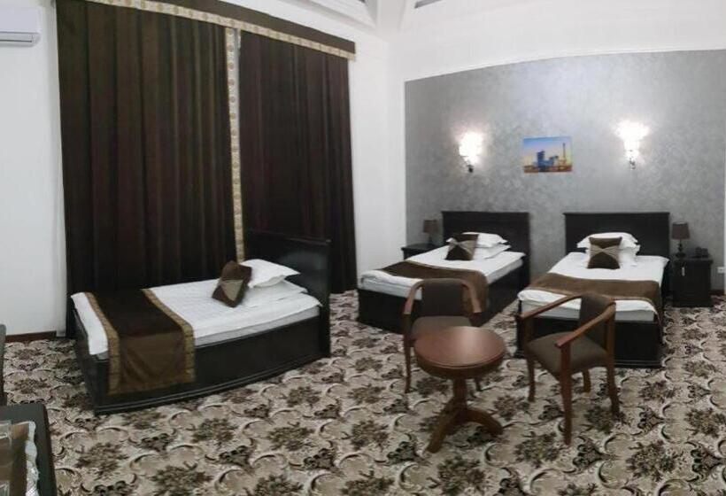 Номер Стандарт Трехместный, Garden Hotel With Pool