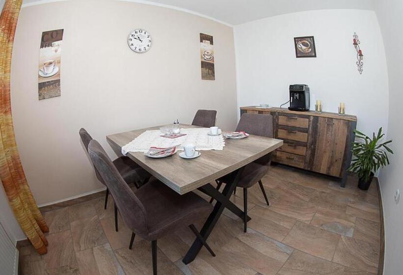 Апартаменты 3 Спальни, Gästehaus Lorz
