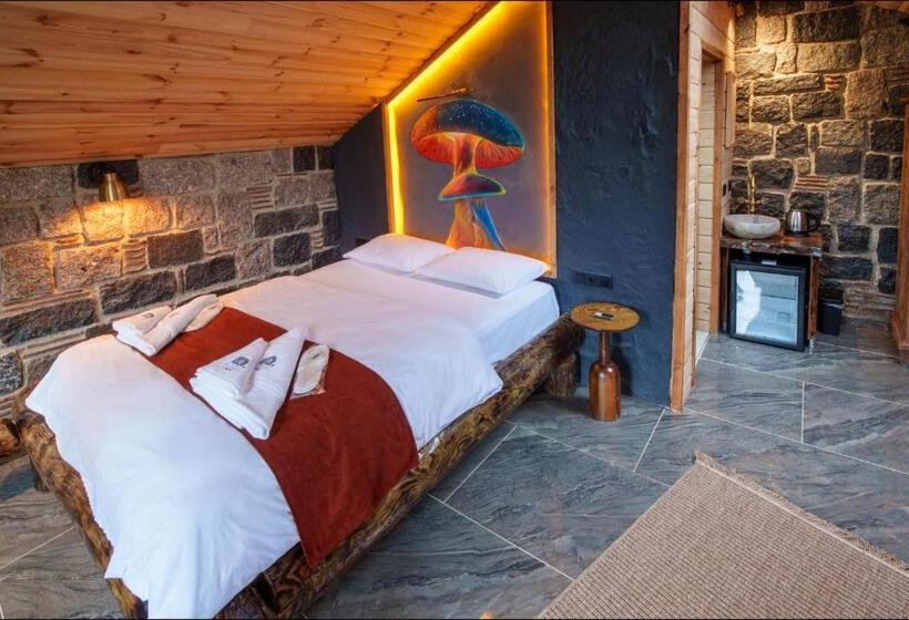 اتاق لوکس, Hobbit Chalet