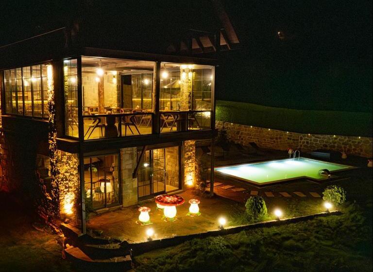 اتاق استاندارد, Hobbit Chalet