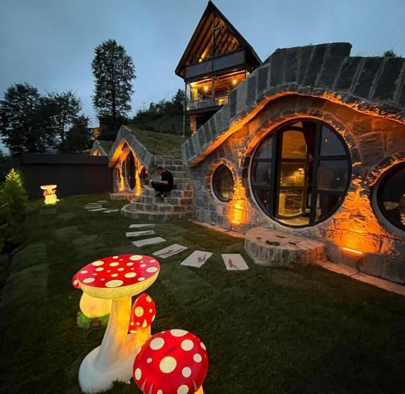 اتاق لوکس, Hobbit Chalet