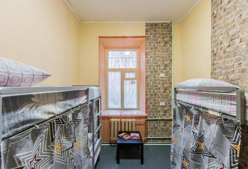 تختخواب در اتاق مشترک, Hostel Vokzalnaya