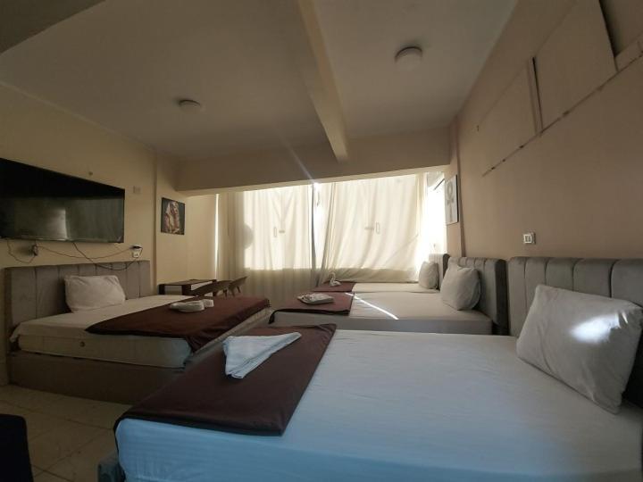 اتاق استاندارد با چشم‌انداز کوهستان, Amon Holiday Inn