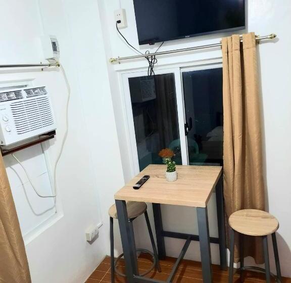 이코노미 룸, Studio Type Unit   Host Homes Apitong
