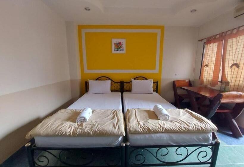 デラックスルーム, Mongnon Hotel โรงแรมมองนอน อุดรธานี