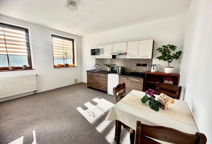 Family Suite, Pod Klíčem
