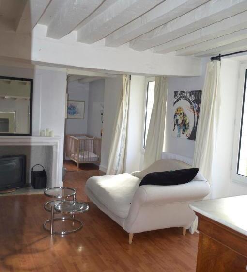 Четырехместный Номер Стандарт, Room In Guest Room   Maison Lamerique Welcome You To One Of Their Rooms Dogs Are Also Welcomed