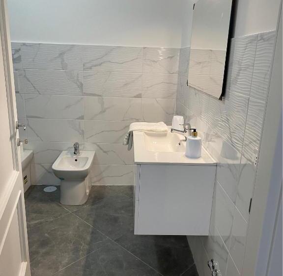 اتاق لوکس, Suite Home