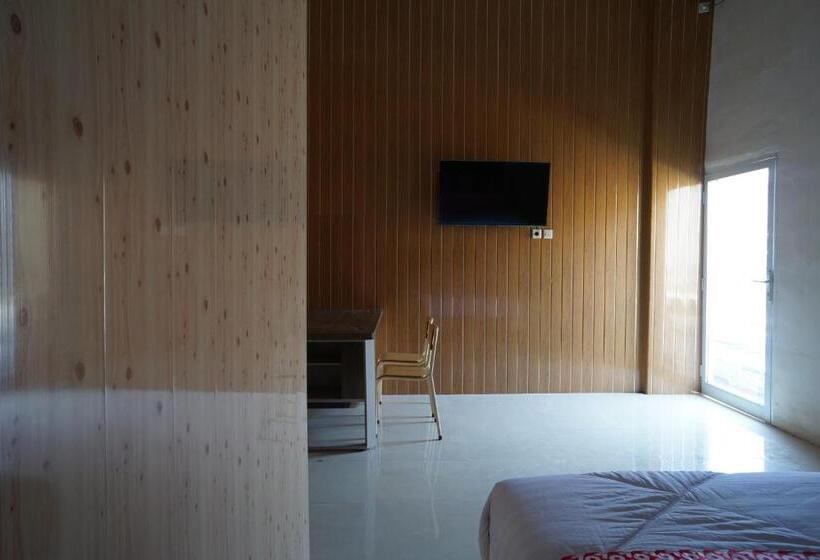 Люкс Повышенной Комфортности, Oyo 93205 Kusuma Hotel And Convention Hall