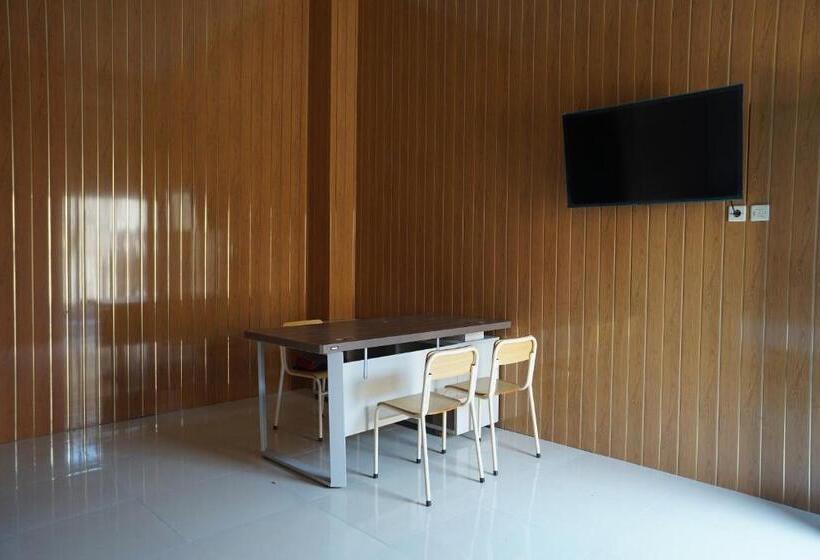 디럭스 스위트, Oyo 93205 Kusuma Hotel And Convention Hall