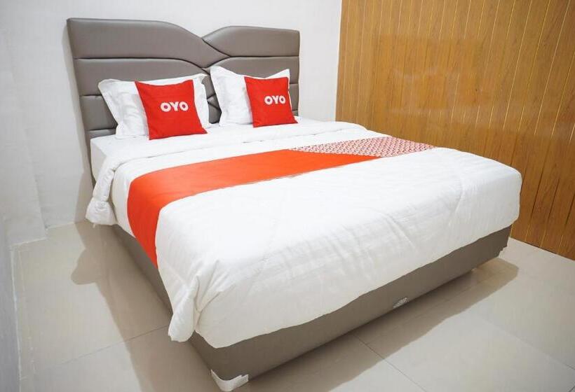 Номер Deluxe, Oyo 93205 Kusuma Hotel And Convention Hall