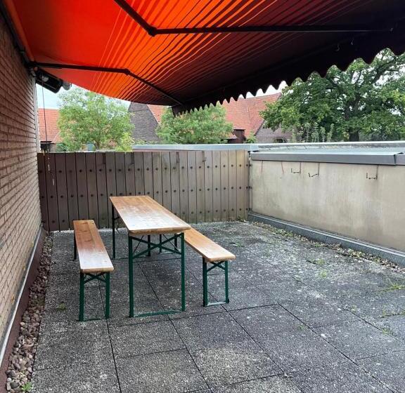 标准三人间共用浴室, Monteurzimmer