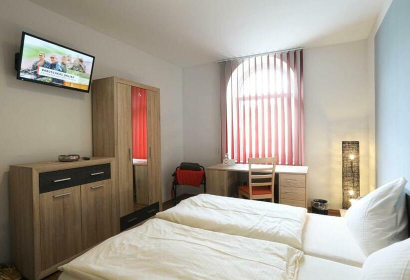 Номер Стандарт, Pension Leonardo
