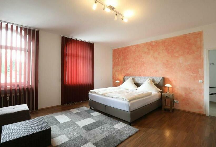 Номер Стандарт, Pension Leonardo