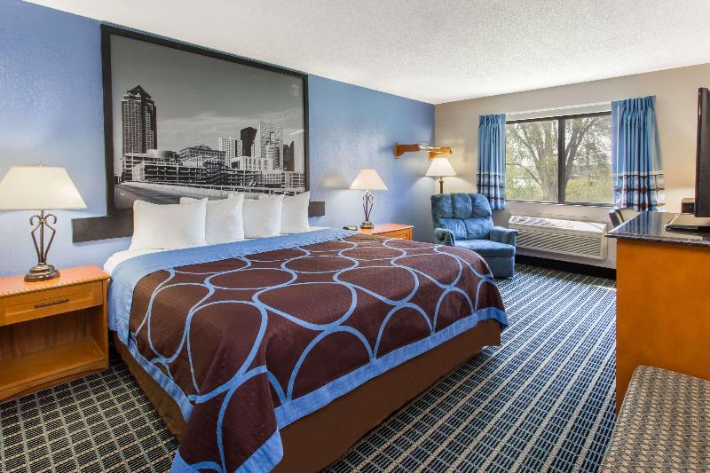 Quarto Estandar, Sonder The Baker