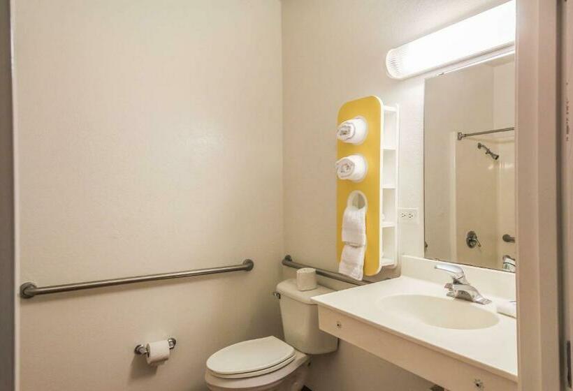 Номер Deluxe, Motel 6 New Braunfels