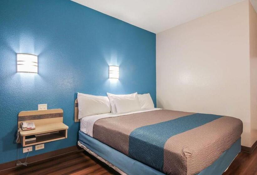 Стандартный Номер Кровать Кинг, Motel 6 New Braunfels