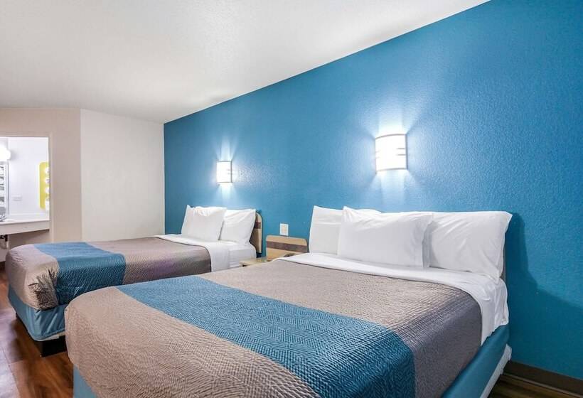 Номер Deluxe, Motel 6 New Braunfels
