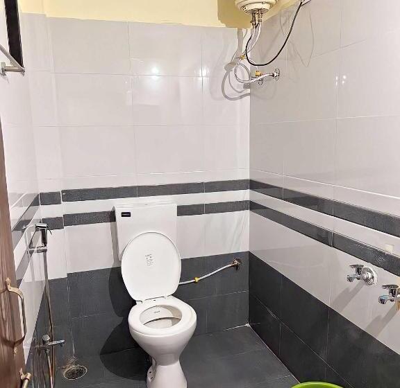 Трехместный Номер Классика, Oyo Ekta Lodging And Boarding
