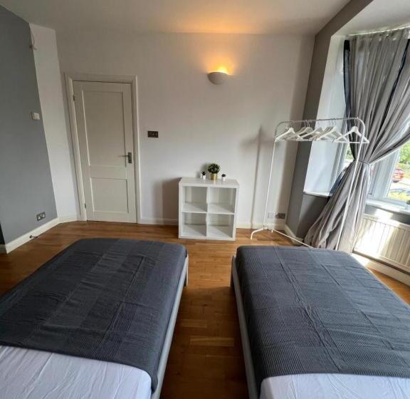 Номер Стандарт Трехместный, Stunning House 15 Min From Wembley Arena